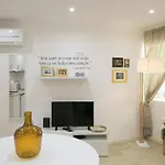 Апартаменти Center - Subway Nearby