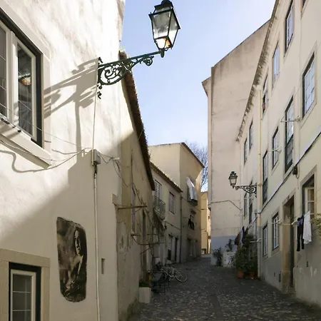 شقة Center - Subway Nearby