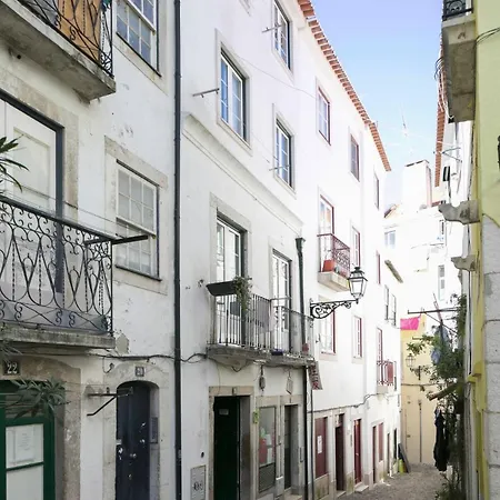 Center - Subway Nearby *