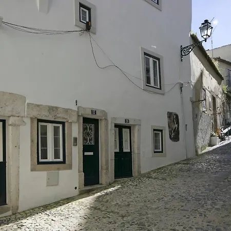 Center - Subway Nearby